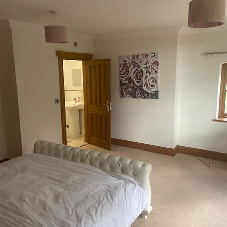 Dairy Farm Guest House Crewe Exterior foto